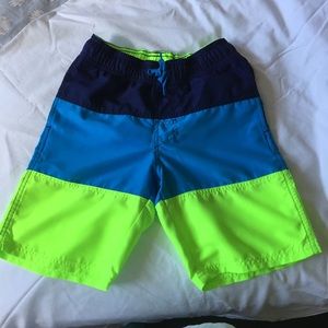Cat & Jack boy’s Swimming trunks short size M 8/10